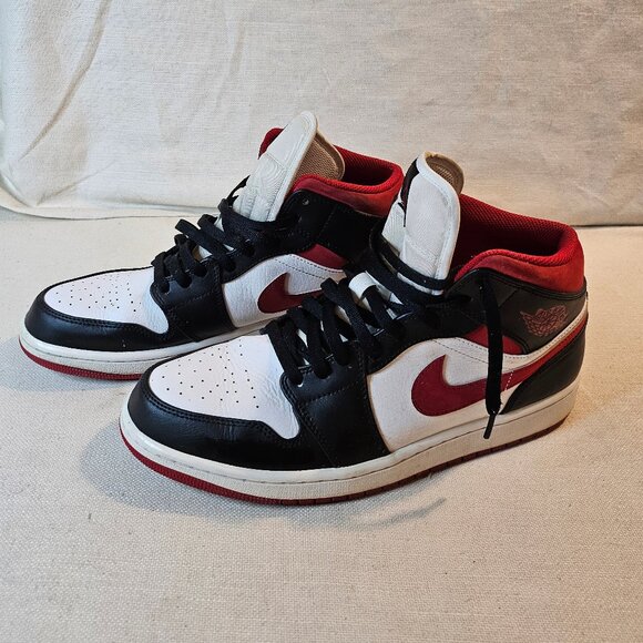 Nike Air Jordan 1 Mid Gym Red Black White 554724-122 - Size 11 - Picture 1 of 9